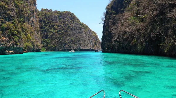 Första Person Syn Båt Färgglad Thailändska Äng Phi Phi — Stockfoto