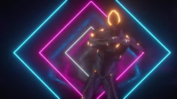 Танцующий инопланетный робот на металлическом фоне с яркими неоновыми огнями. Понятие радости и победы. Бесшовный трехмерный рендер — стоковое видео