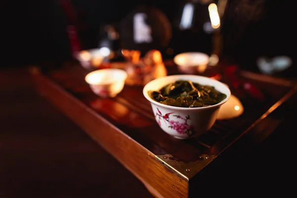 Κινεζική Τελετή Του Τσαγιού Φλιτζάνι Τσαγιού Στο Γραφείο Chaban Τσάι — Φωτογραφία Αρχείου