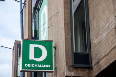 Belgrad, Sırbistan - 10 Haziran 2018: Ana Deichmann deposunun Belgrad Logo. Deichmann Balkanlar'da yayılmış büyük Alman ayakkabı ve spor giyim perakende zinciri olsun