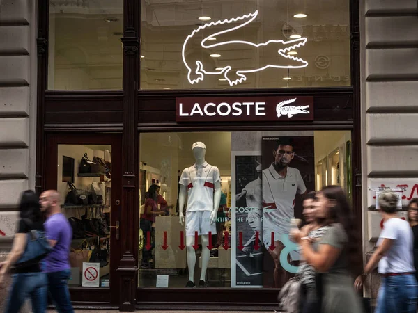 Belgrade Serbie Juillet 2018 Logo Lacoste Sur Leur Magasin Principal — Photo