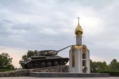 Tiraspol Tank Monument erected to commemorate the 1992 Transnitria civil war, with an inscription in cyrillic: 
