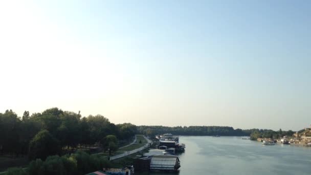 Över Sava Flodbank Belgrad Kalemegdan Fästning Symbolet Den Serbiska Huvudstaden — Stockvideo