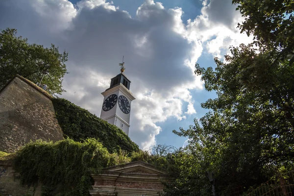 Sırbistan Novi Sad Kentindeki Petrovaradin Kalesinin Saat Kulesi Kale Voyvodina — Stok fotoğraf