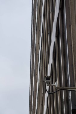 İzlerken ve modern concreite iş buildind dış koruma Cctv gözetim ve güvenlik kamera