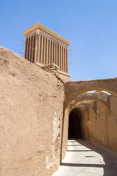 Yazd Iran Sokaklarında Alınan Kil Tipik Windtower Yaptı Çölde Binalar — Stok fotoğraf