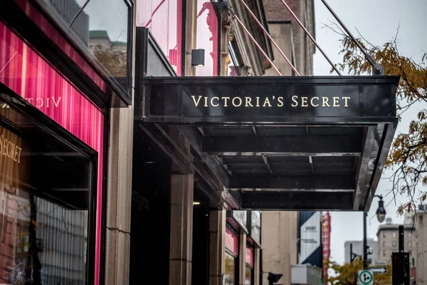 Montreal Kanada Listopada 2018 Victoria Secret Logo Przed Ich Głównym — Zdjęcie stockowe