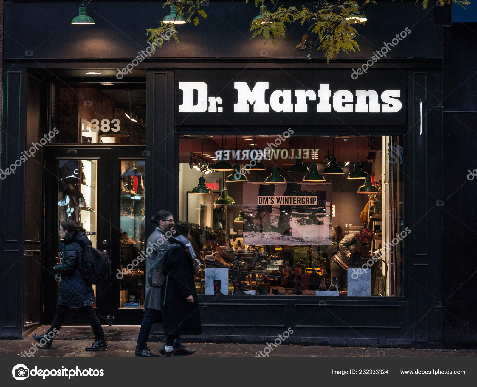 Butik dr martens 2025