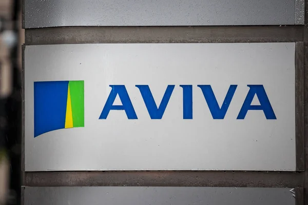 Montreal Canadá Noviembre 2018 Logotipo Aviva Una Placa Frente Oficina — Foto de Stock