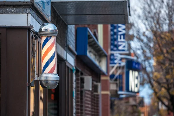 Montreal Kanada Listopadu 2018 Typický Americký Barbers Pól Vidět Před — Stock fotografie