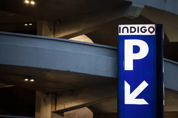 Ottawa Kanada November 2018 Indigo Logo Vor Ihrem Lokalen Parkplatz — Stockfoto