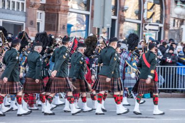 Ottawa, Kanada - 11 Kasım 2018: Remebrance gününde hız bulanıketkisi ile geçit töreni, onların kilts ile Kanada Genel Ayak Muhafızları Tören Guard