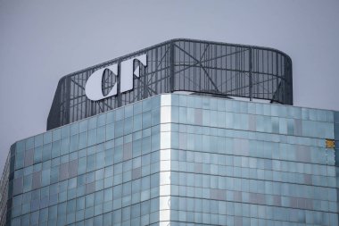Toronto, Kanada - 13 Kasım 2018: Cf Toronto Eaton Centre'daki ana ofislerinde Cadillac fairview logosu, şehrin ana alışveriş merkezi ve Ontario'nun simgesi