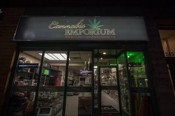 Ottawa Canada Novembro 2018 Cannabis Emporium Store Ottawa Shop Selling — Fotografia de Stock