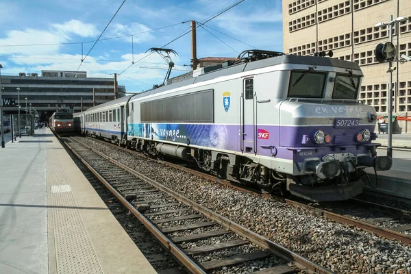 Marseille Francie Října 2006 Regionální Vlak Cestujícího Vlakovém Nádraží Marseille — Stock fotografie