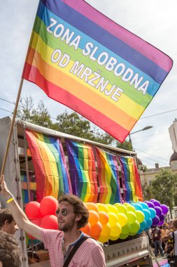 Belgrad, Sırbistan - 18 Eylül 2016: Belgrad Eşcinsel Gururu sırasında üzerinde 