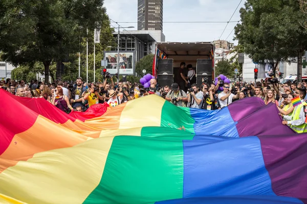 Belgrade Serbia Settembre 2016 Una Folla Manifestanti Con Una Gigantesca — Foto Stock