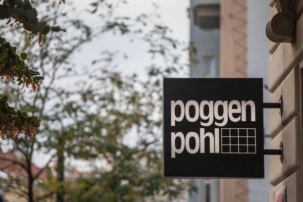 Praga Czechia Noviembre 2019 Logotipo Poggenpohl Frente Tienda Principal Praga — Foto de Stock