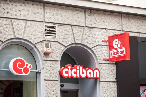 Belgrade Serbia Agosto 2018 Logotipo Ciciban Frente Tienda Belgrado Ciciban — Foto de Stock