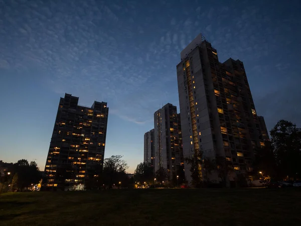 Vivienda Comunista Tradicional Suburbio Belgrado Nueva Belgrado Durante Una Noche — Foto de Stock