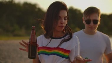 Sıcak açık hava partisi iyi bir şirkette