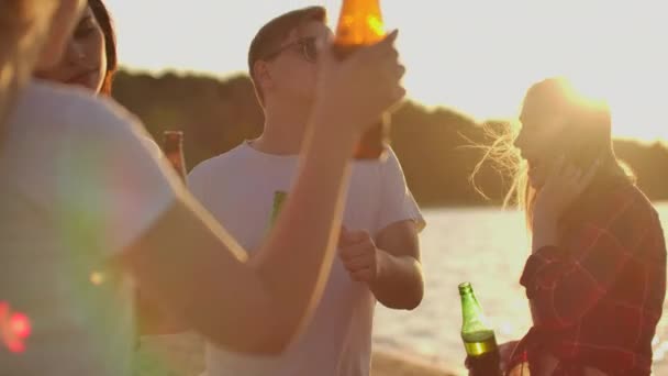 A legjobb nyár a tengerparton a tó partján — Stock videók