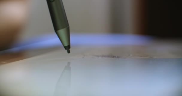 Usando um lápis digital com tablet gráfico, Close-up — Vídeo de Stock