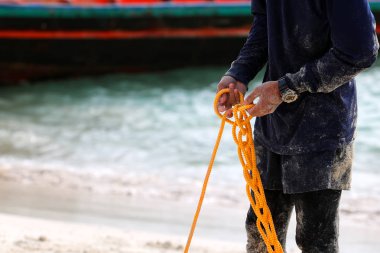 Cankurtaran ve ilk yardım Thailand.Cpr ve en düşük Aed otomatik cihazı için sahilde bir ip ile mağdurlarına yardım için eğitim kurtarmak 