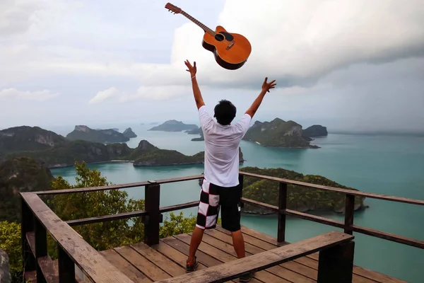 Asian Men Throw Guitar Sky Top Mountain Ang Thong Thailand — стокове фото