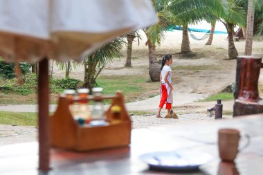 Çocuk işçi restoranda temizlik oldu, Asya Öğrenciler , Çocuk