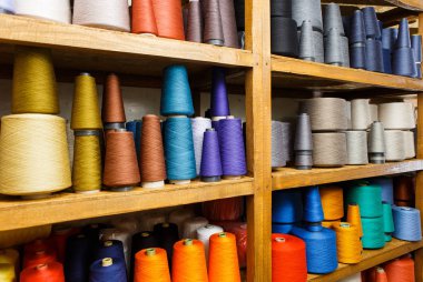 Farklı renk skeins