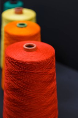 Farklı renk skeins