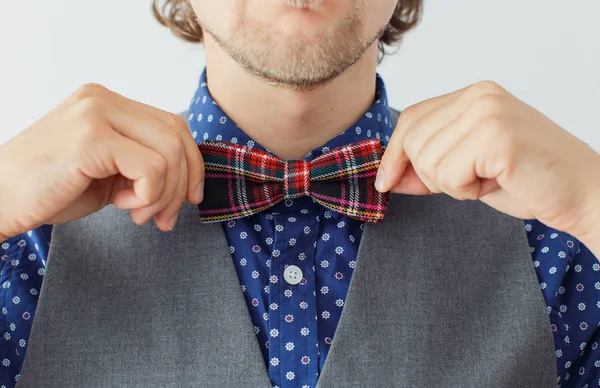 Hombre con barba en una corbata — Foto de Stock