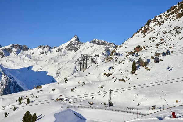 Ischgl Österrike December 2017 Vintern Resort Och Skidbackar Mellan Bergen — Stockfoto