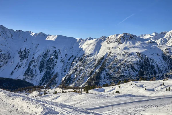 イシュグル ザムナウン スキー マウンテン リゾート 冬時オーストリア — ストック写真