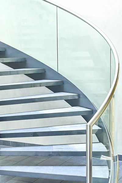 Escadaria Espiral Escritório Vidro Moderno — Fotografia de Stock
