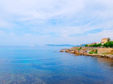 Görünümü deniz ve sahil Alghero'da bir parçası.