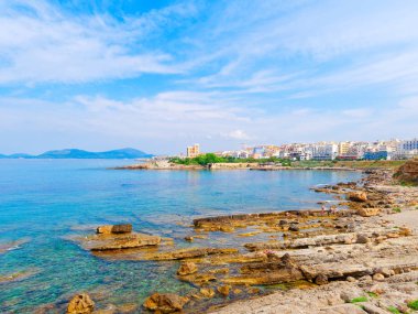 Görünümü Alghero şehir ve deniz. İtalya.