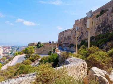 Castillo de Santa Barbara Alicante duvar parçası,