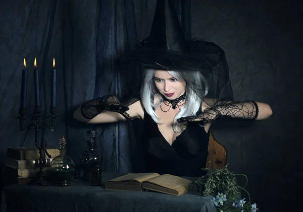 Witch at work — Stock Photo, Image