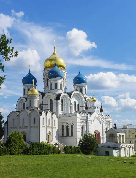 Catedral Transfiguração Mosteiro Nikolo Ugreshskiy Antiga Igreja Branca Histórica Com — Fotografia de Stock