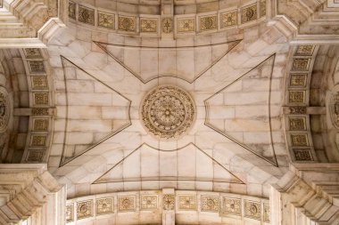 Zafer Takı (Praça do Comercio) Lizbon, Portekiz ticaret meydanda tavan dekore edilmiş. 