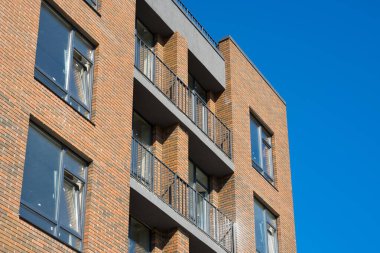 Yeni İskandinav tarzı apartman yapım aşamasında.