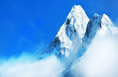 Dağ tepe Everest. Dünyanın en yüksek dağı. Milli Parkı, Nepal.