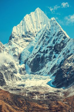 Dağ tepe Everest. Dünyanın en yüksek dağı. Milli Parkı, Nepal.