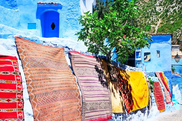 Detalhes arquitetônicos marroquinos tradicionais em Chefchaouen Marrocos, África. Chefchaouen cidade azul em Marrocos . — Fotografia de Stock