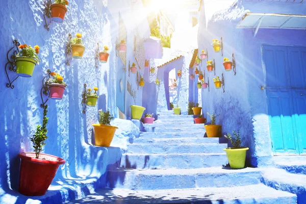 Detalles arquitectónicos tradicionales marroquíes en Chefchaouen Marruecos, África. Chefchaouen ciudad azul en Marruecos . — Foto de Stock