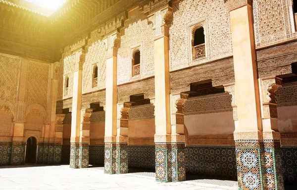 Мечеть Хассана II в Касабланке, Марокко. Экстерьер мечети Хассана II, Касабланка, Марокко — стоковое фото