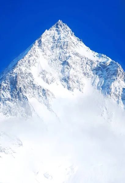 Berggipfel Everest. höchster Berg der Welt. Nationalpark, Nepal. — Stockfoto