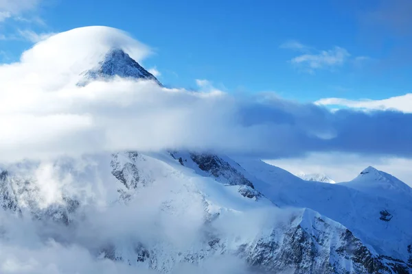 Κορυφή του βουνού Έβερεστ. Ψηλότερο βουνό στον κόσμο. Εθνικό πάρκο, Νεπάλ. — Φωτογραφία Αρχείου